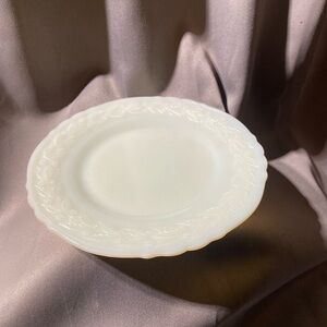 Vintage ivory McKee Plate